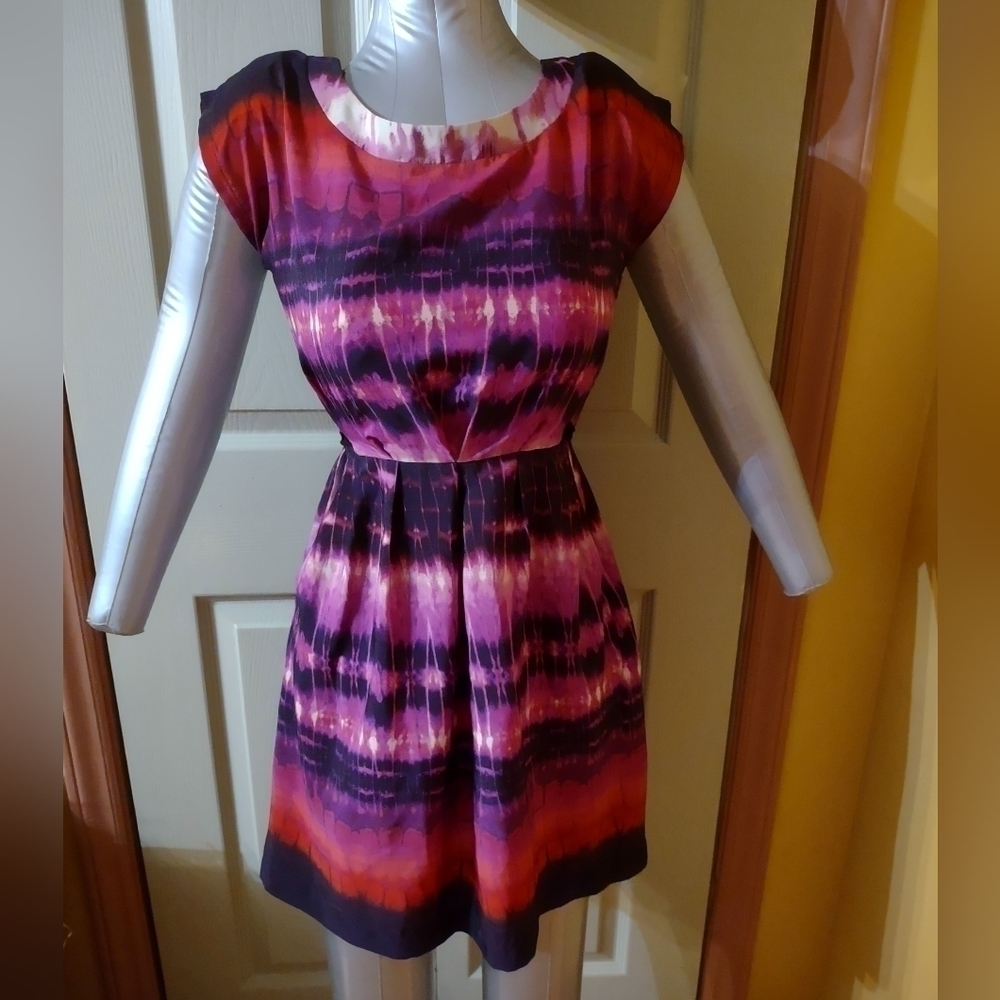 BeBop size small woman knee length dress zipper back